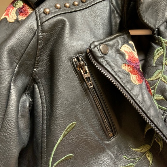 Blank NYC Jacket - Picture 4 of 10